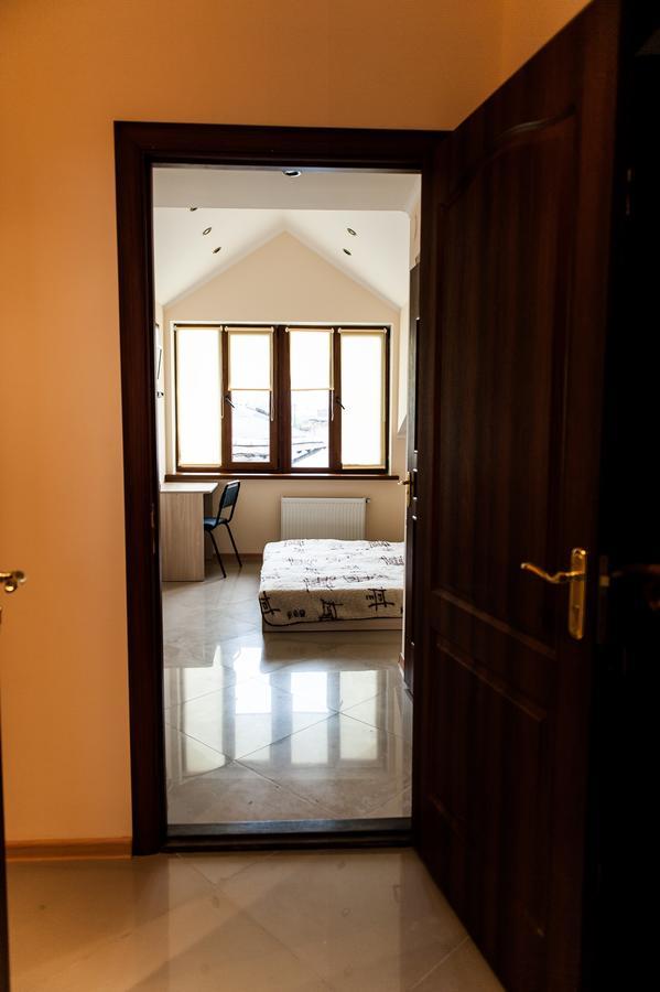 Minihotel Freedom Lviv Exterior foto